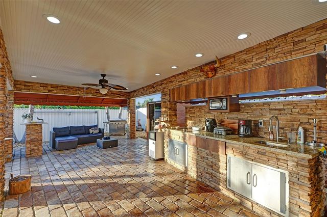 16610 SW 141st Ct, Miami, FL 33177