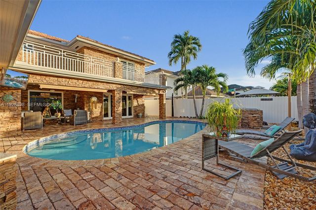 16610 SW 141st Ct, Miami, FL 33177