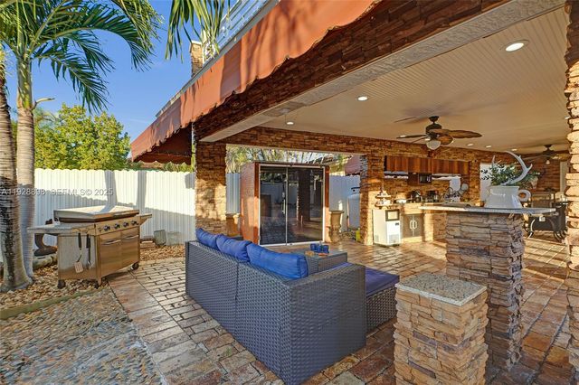 16610 SW 141st Ct, Miami, FL 33177