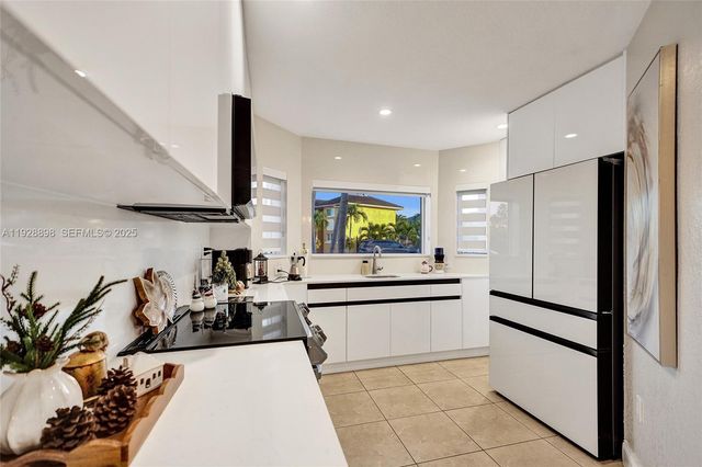 16610 SW 141st Ct, Miami, FL 33177