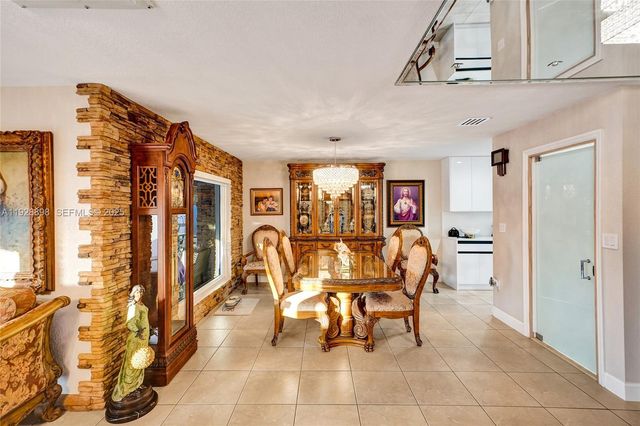 16610 SW 141st Ct, Miami, FL 33177