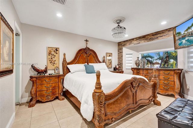 16610 SW 141st Ct, Miami, FL 33177