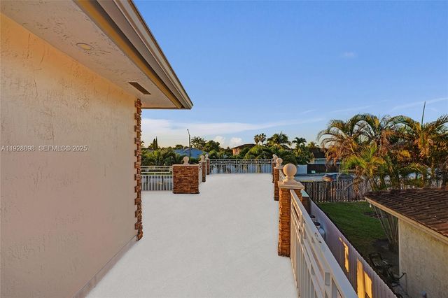 16610 SW 141st Ct, Miami, FL 33177