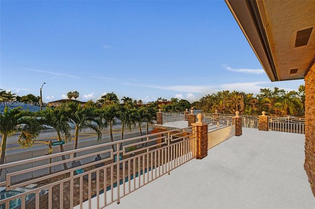 16610 SW 141st Ct, Miami, FL 33177