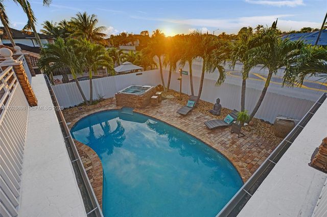 16610 SW 141st Ct, Miami, FL 33177