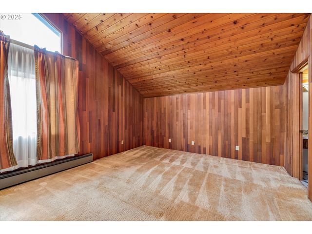 25164 S SPRINGWATER Rd, Estacada, OR 97023