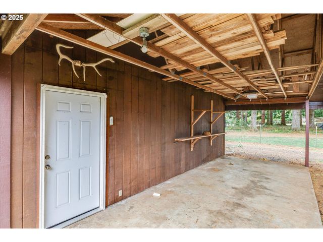 25164 S SPRINGWATER Rd, Estacada, OR 97023