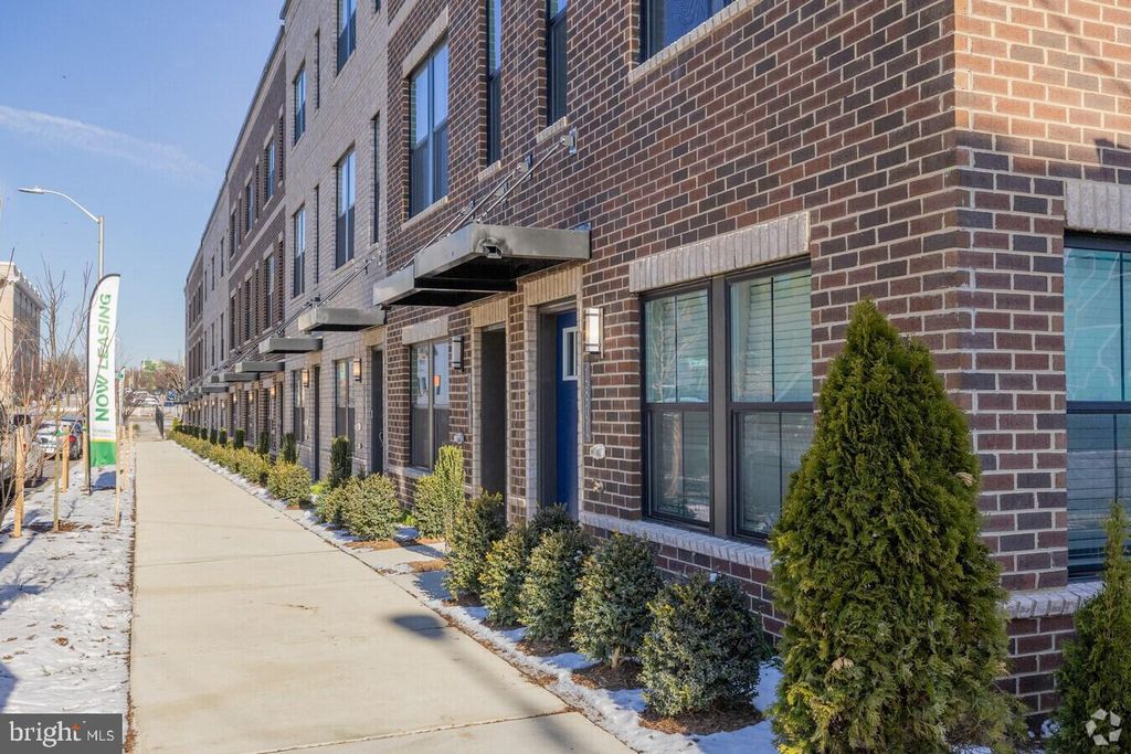 1815 GUILFORD AVE, Baltimore, MD 21202