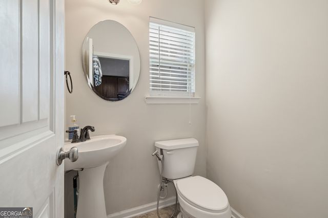 16 Telford Street, Savannah, GA 31407