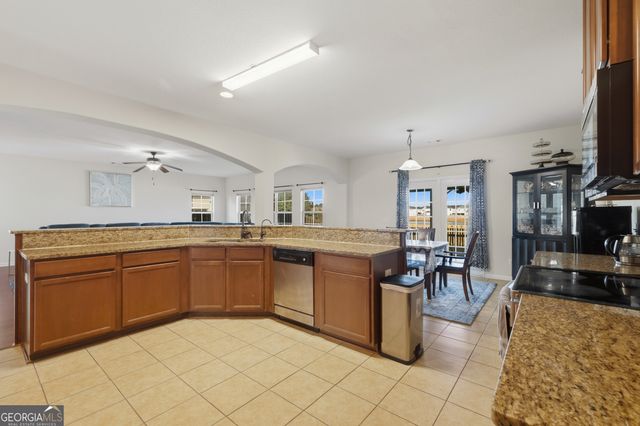 16 Telford Street, Savannah, GA 31407