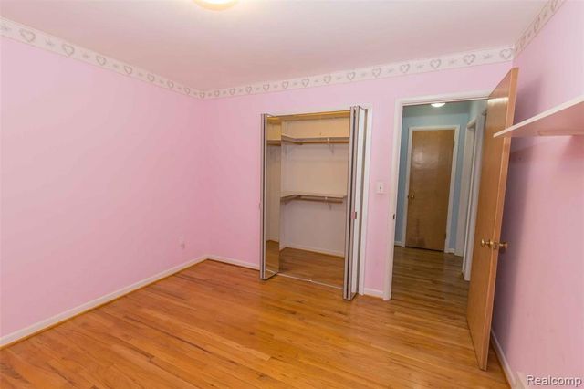 1225 Genella Street, Waterford, MI 48328