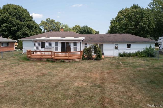 1225 Genella Street, Waterford, MI 48328