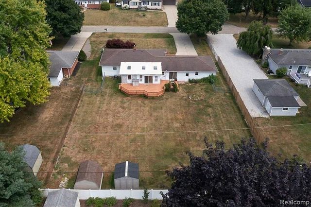 1225 Genella Street, Waterford, MI 48328