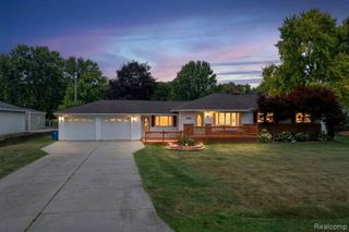 1225 Genella Street, Waterford, MI 48328