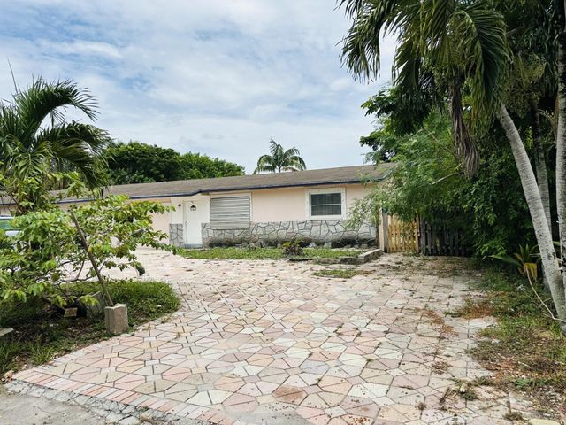 3893 Allison Court, Lake Worth, FL 33461