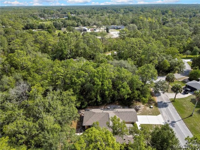 24 Rebecca Court, Homosassa, FL 34446
