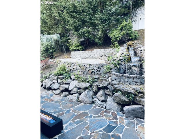 12822 Sw MORNINGSTAR Dr, Portland, OR 97223
