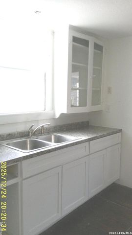 4311 S Presa, San Antonio, TX 78223