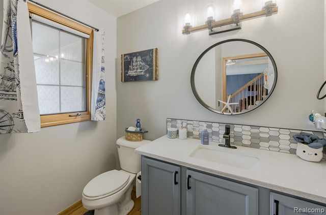 2241 Elkridge Circle, Highland, MI 48356