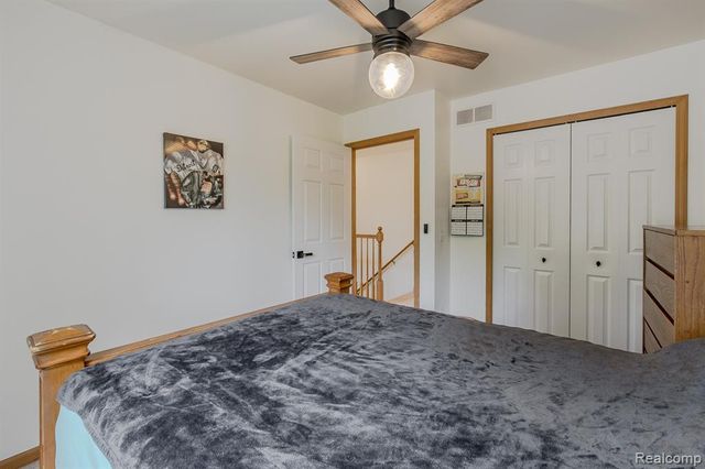 2241 Elkridge Circle, Highland, MI 48356