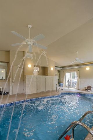 2241 Elkridge Circle, Highland, MI 48356