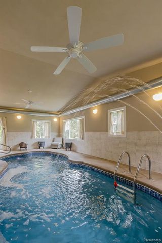 2241 Elkridge Circle, Highland, MI 48356