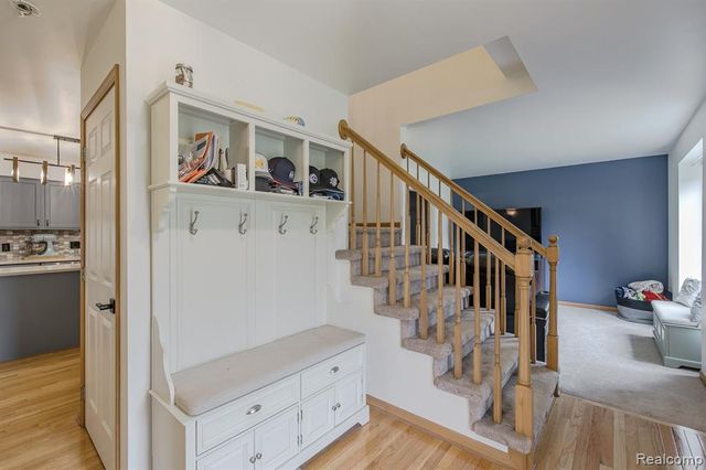 2241 Elkridge Circle, Highland, MI 48356
