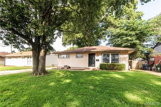 8015 Carlsbad Drive, St Louis, MO 63123