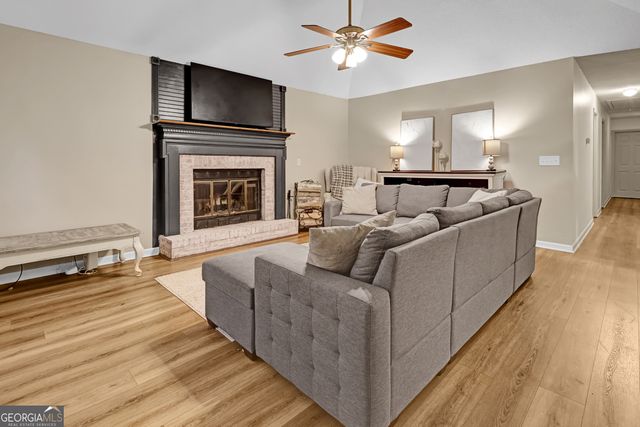 1220 N Plantation Parkway, Macon, GA 31220