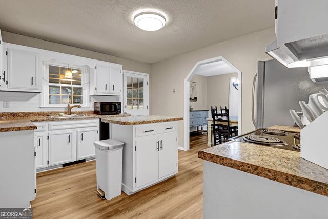 1220 N Plantation Parkway, Macon, GA 31220