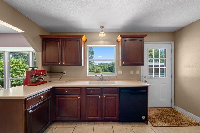 4011 SE 46TH STREET, Ocala, FL 34480