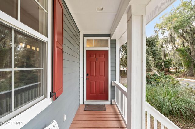 817 15th St Unit F, Port Royal, SC 29935