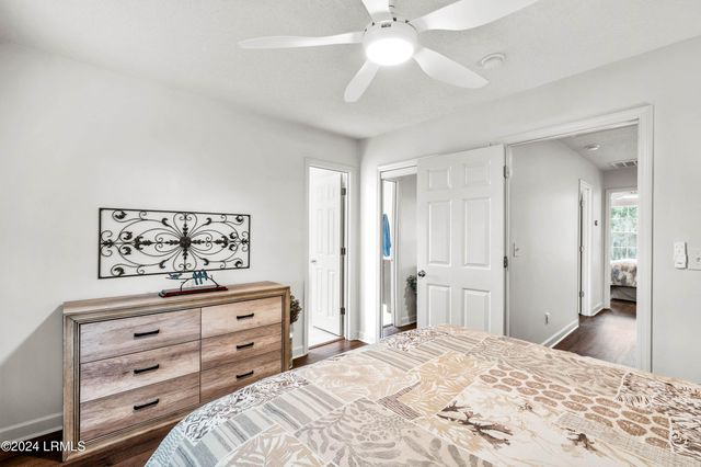 817 15th St Unit F, Port Royal, SC 29935