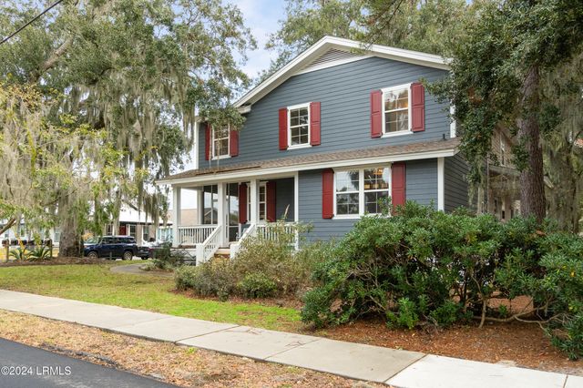 817 15th St Unit F, Port Royal, SC 29935