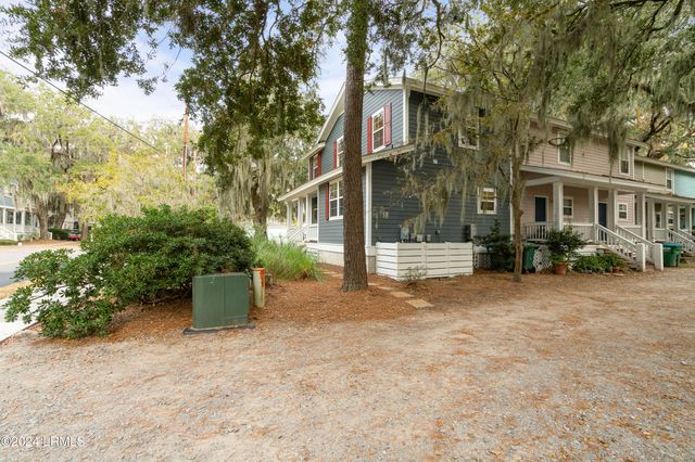 817 15th St Unit F, Port Royal, SC 29935