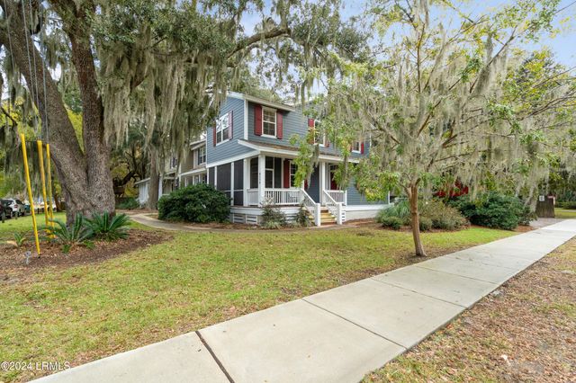 817 15th St Unit F, Port Royal, SC 29935