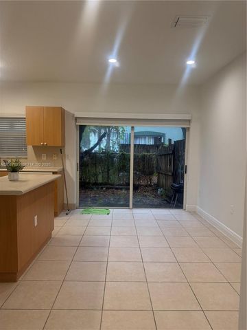 2953 SE 15th Ter, Homestead, FL 33035