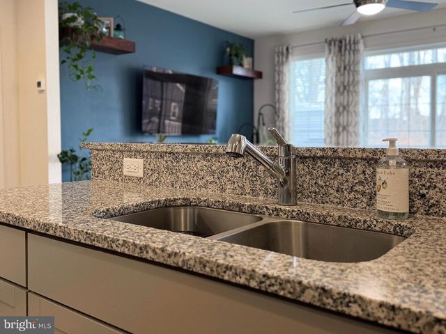 84 JOCKEY DR, La Plata, MD 20646