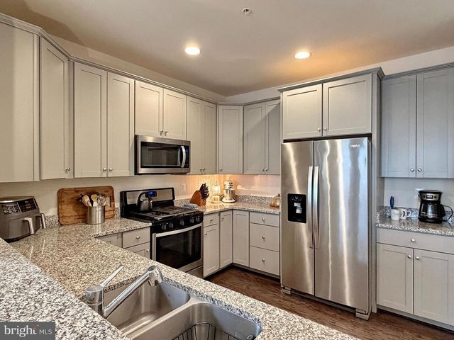 84 JOCKEY DR, La Plata, MD 20646