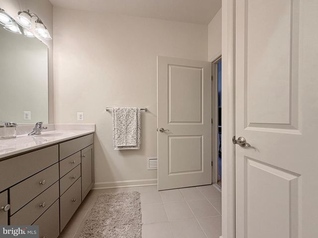 84 JOCKEY DR, La Plata, MD 20646