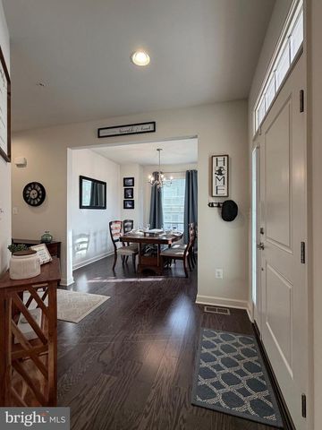 84 JOCKEY DR, La Plata, MD 20646