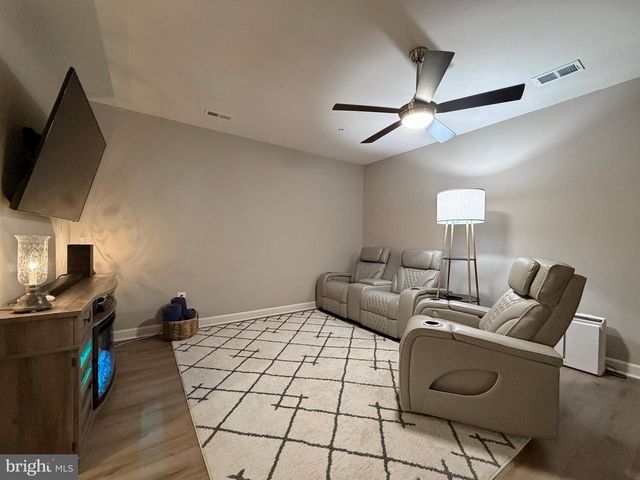 84 JOCKEY DR, La Plata, MD 20646