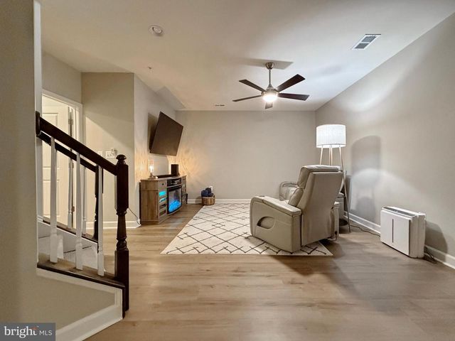 84 JOCKEY DR, La Plata, MD 20646