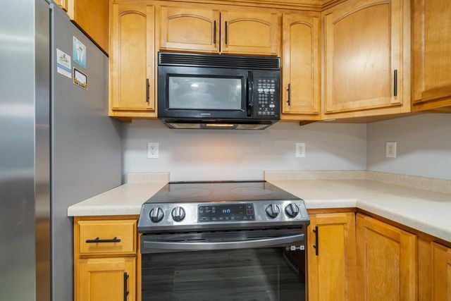 814 LANG WAY, Kimberly, WI 54136