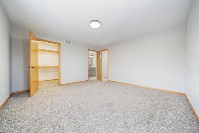 814 LANG WAY, Kimberly, WI 54136