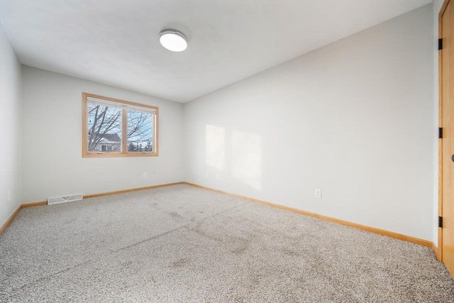 814 LANG WAY, Kimberly, WI 54136