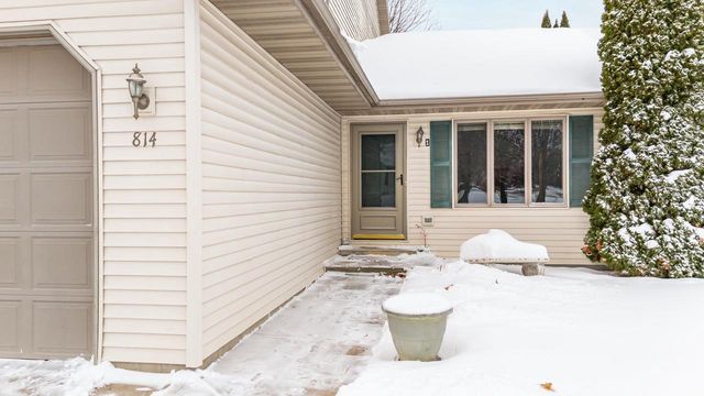 814 LANG WAY, Kimberly, WI 54136