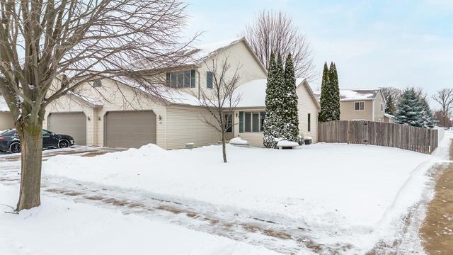 814 LANG WAY, Kimberly, WI 54136