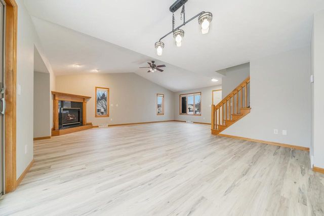 814 LANG WAY, Kimberly, WI 54136