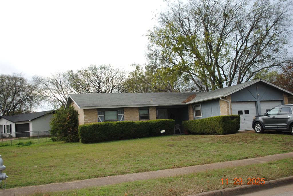 1539 WILLOWBROOK Street, Lancaster, TX 75134